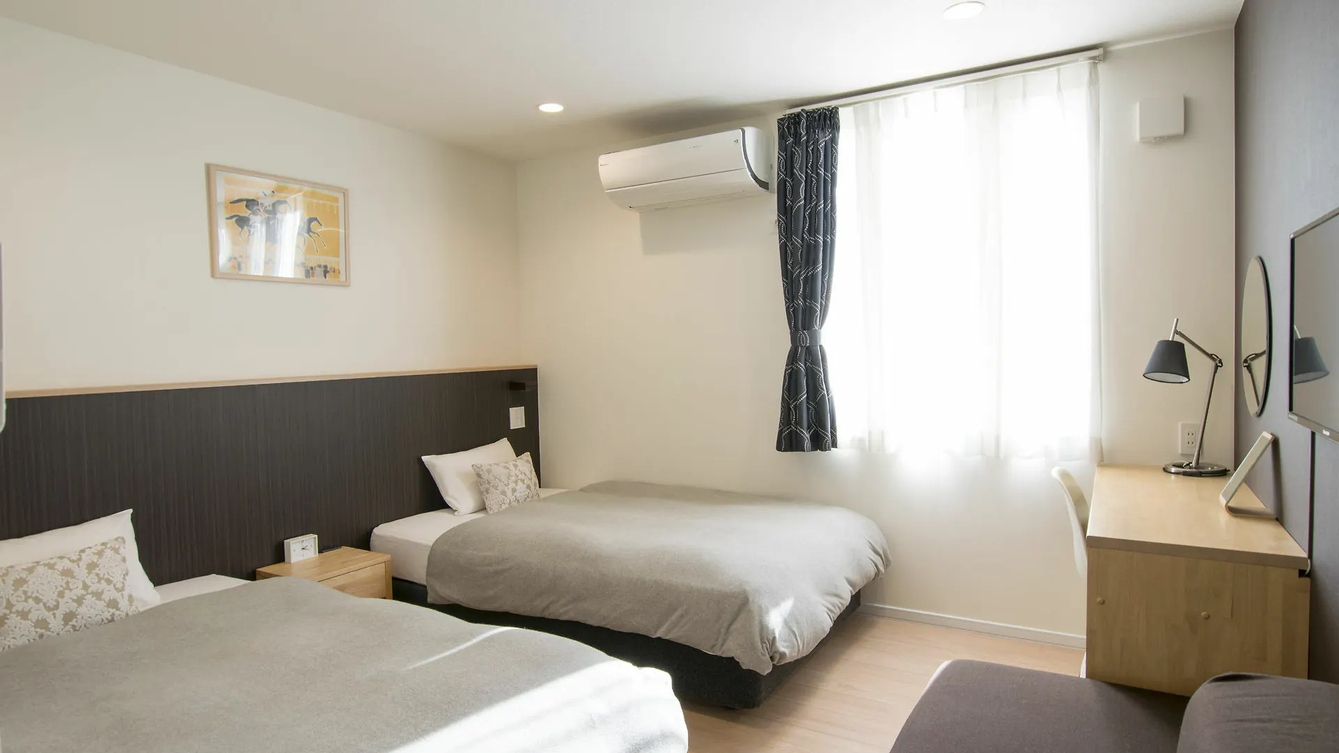North Gate Inn Abira